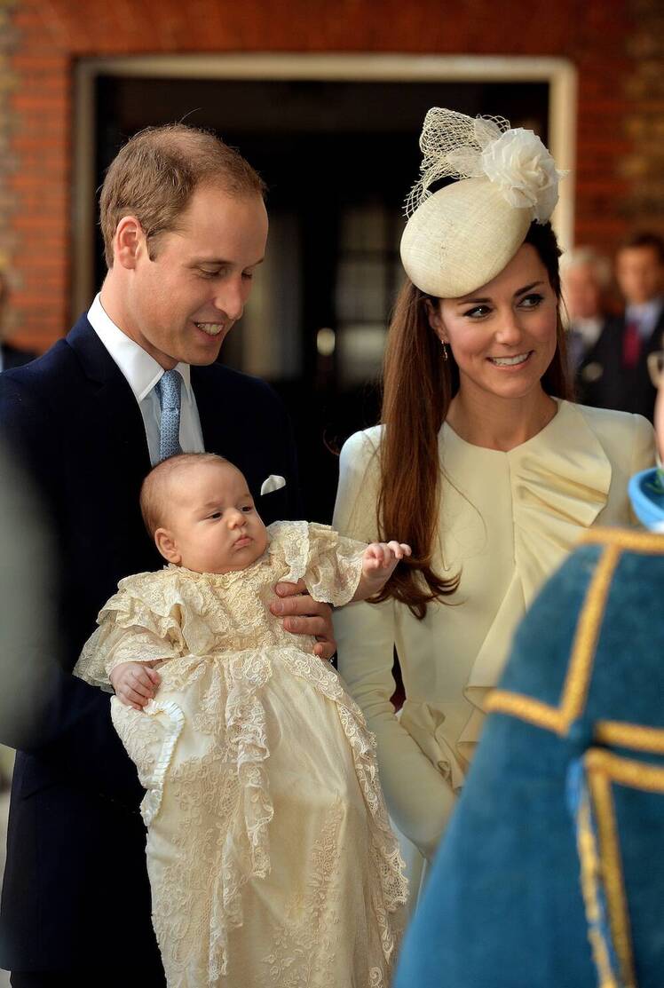 Prince william kate middleton prince george christening