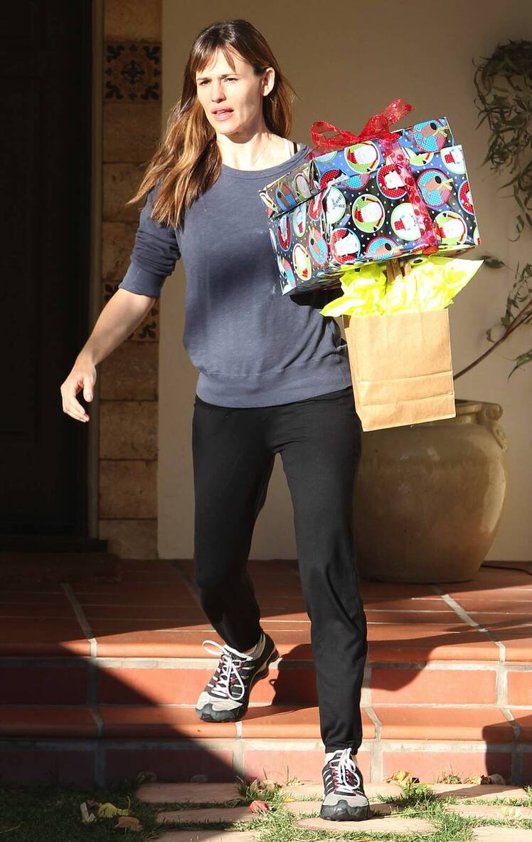 Jennifer garner gifts