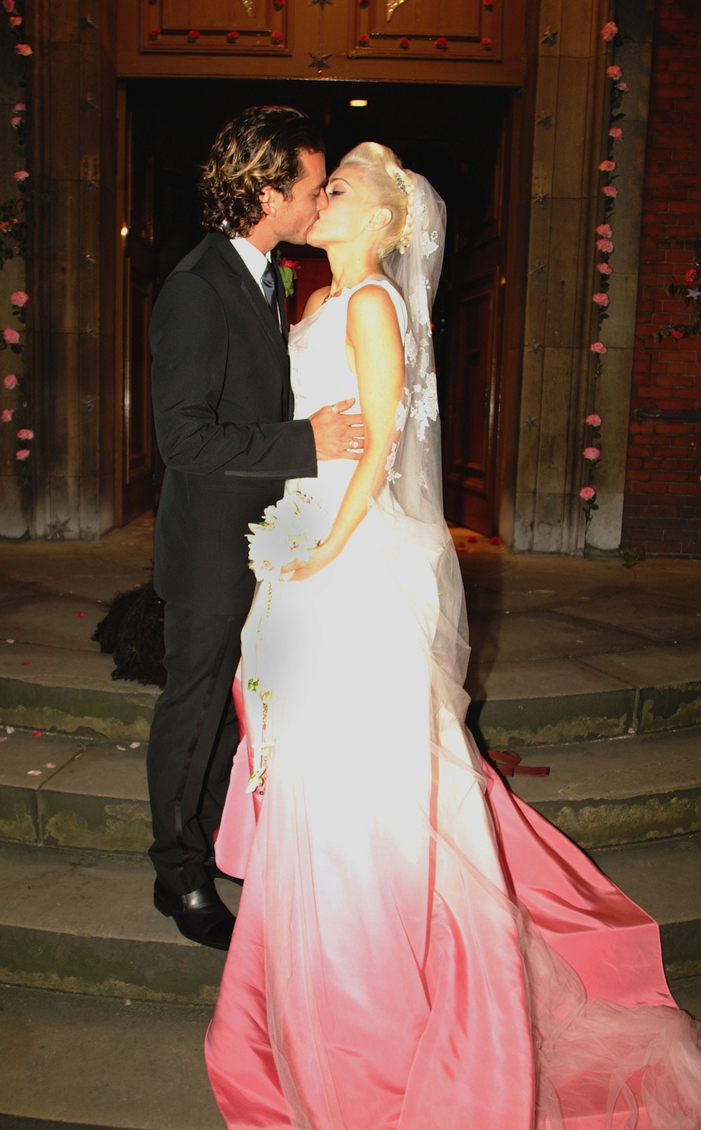 Gwen Stefani Celebrates 12th Wedding Anniversary with Vintage Photo ...