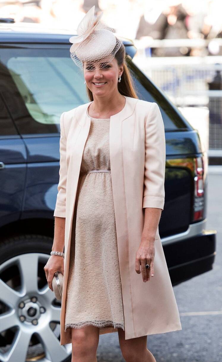 Kate middleton queens coronation