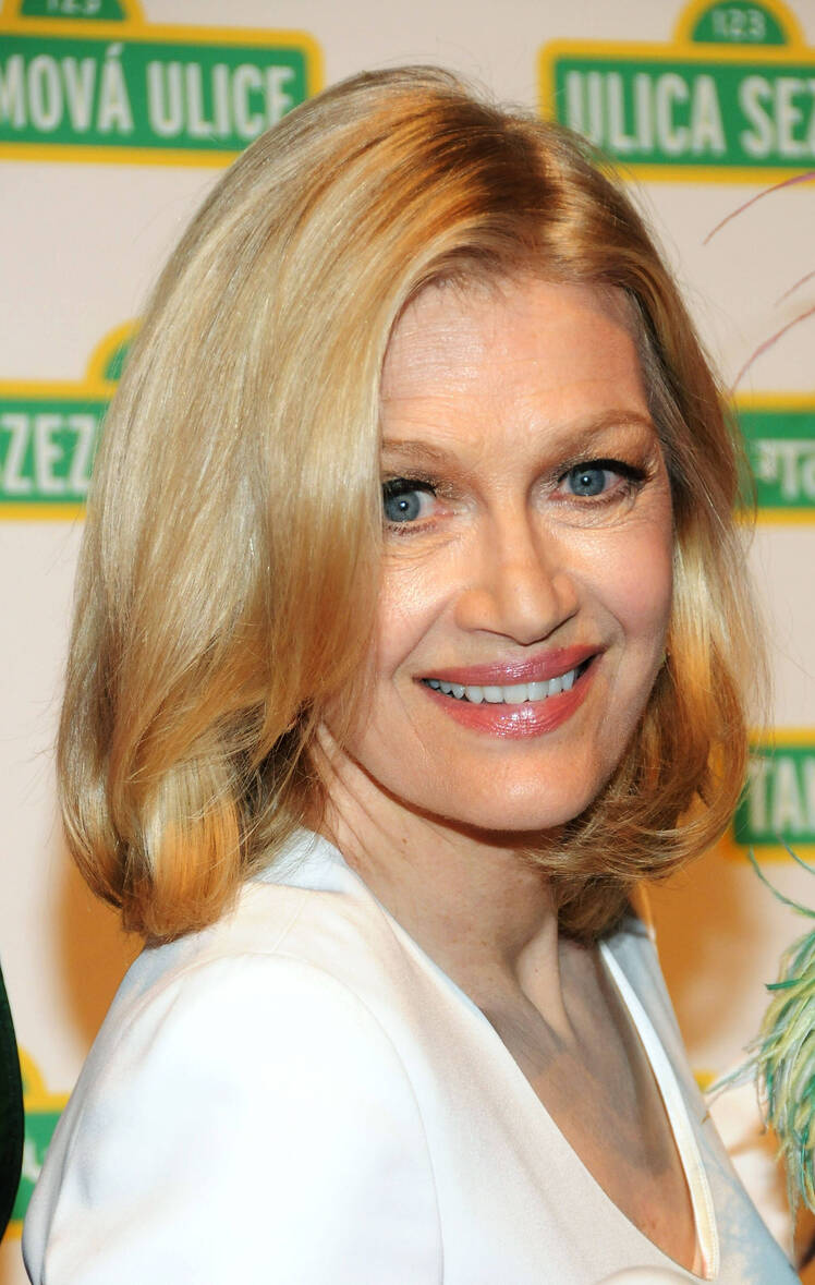 Diane sawyer