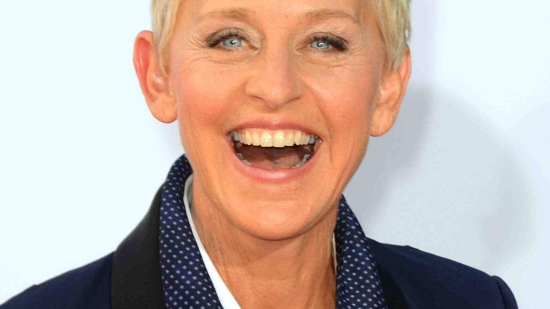 Ellen Degeneres Posts Sweet 57th Birthday Selfie With Portia De Rossi Closer Weekly Closer