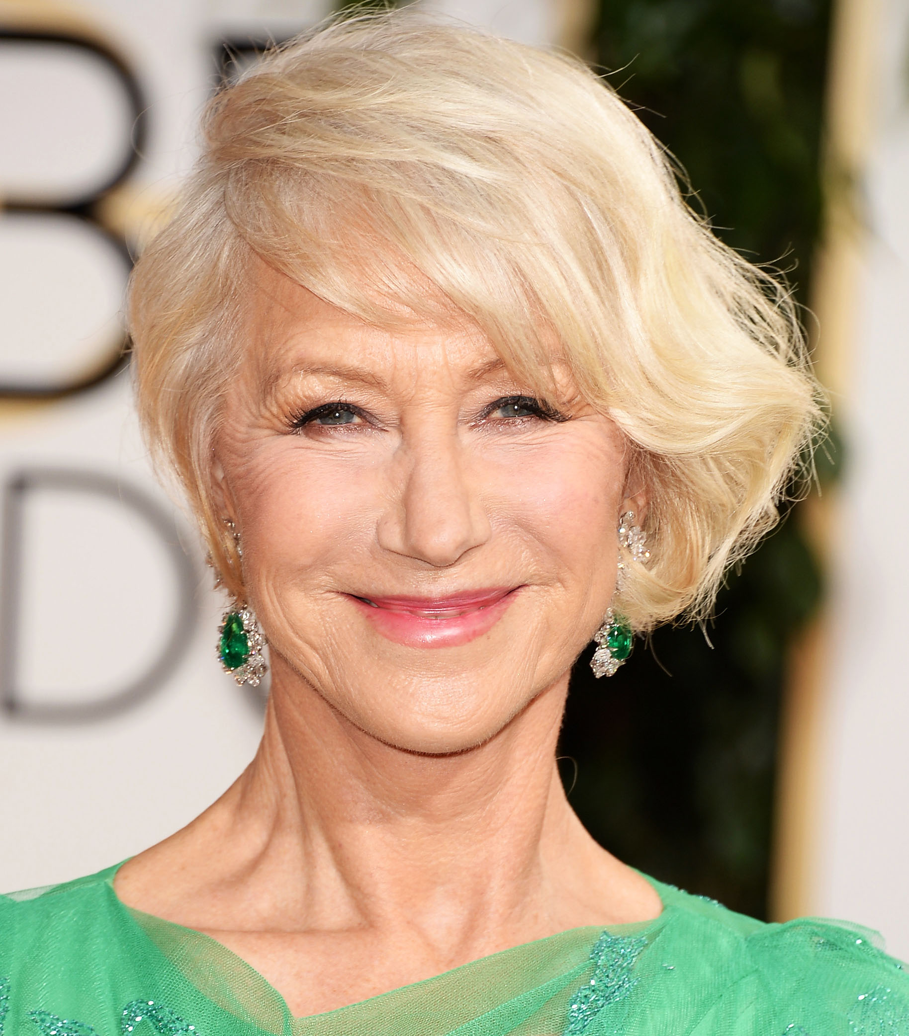 Helen Mirren Hopes to Thank the New Yorker Who Saved Her From a Subway ...