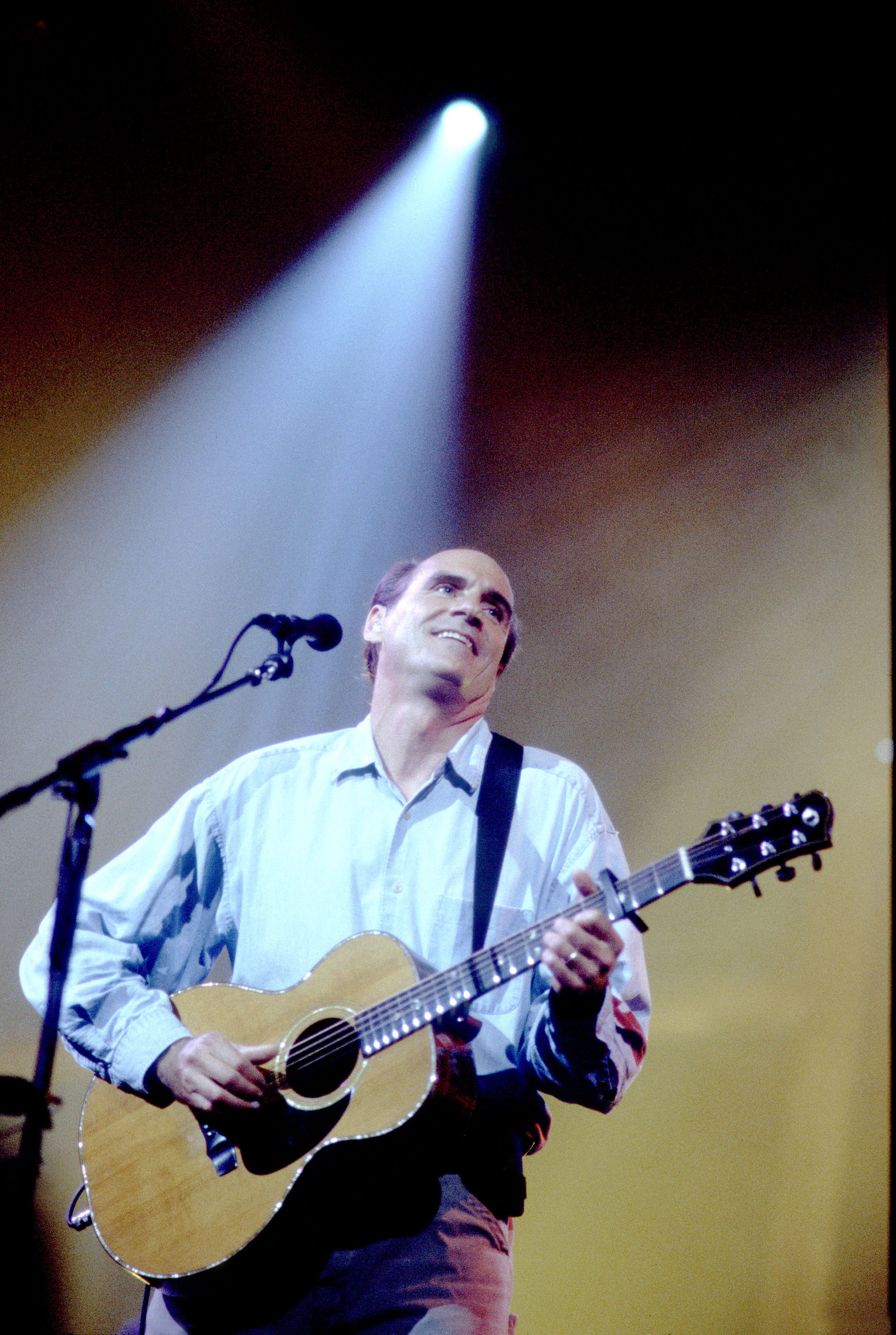 James Taylor Soars to the Top of the Charts 47 Years After His First ...