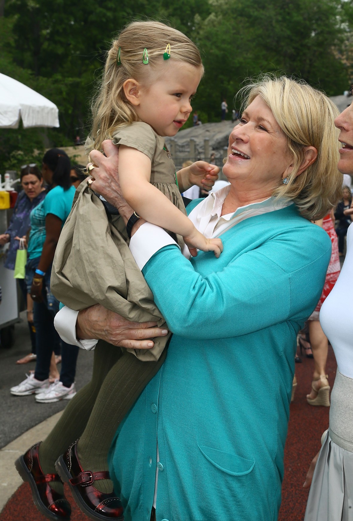 Martha Stewart is Much Happier Spending Time With Family ...