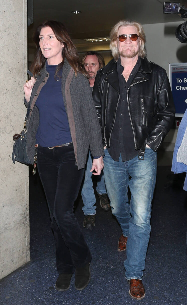 daryl hall and amanda aspinall