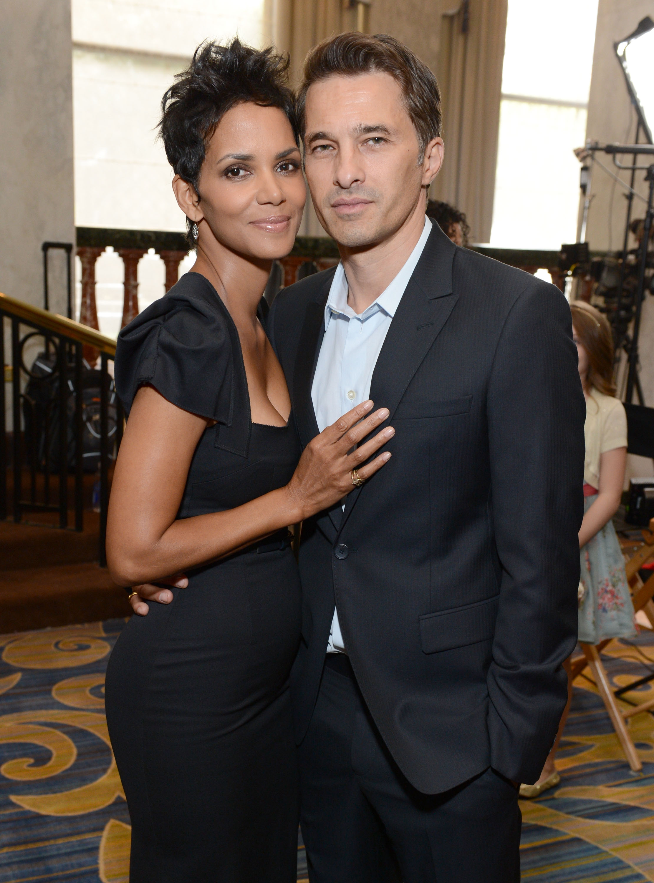 Halle Berry And Olivier Martinez Divorcing After Two Years Of Marriage Closer Weekly