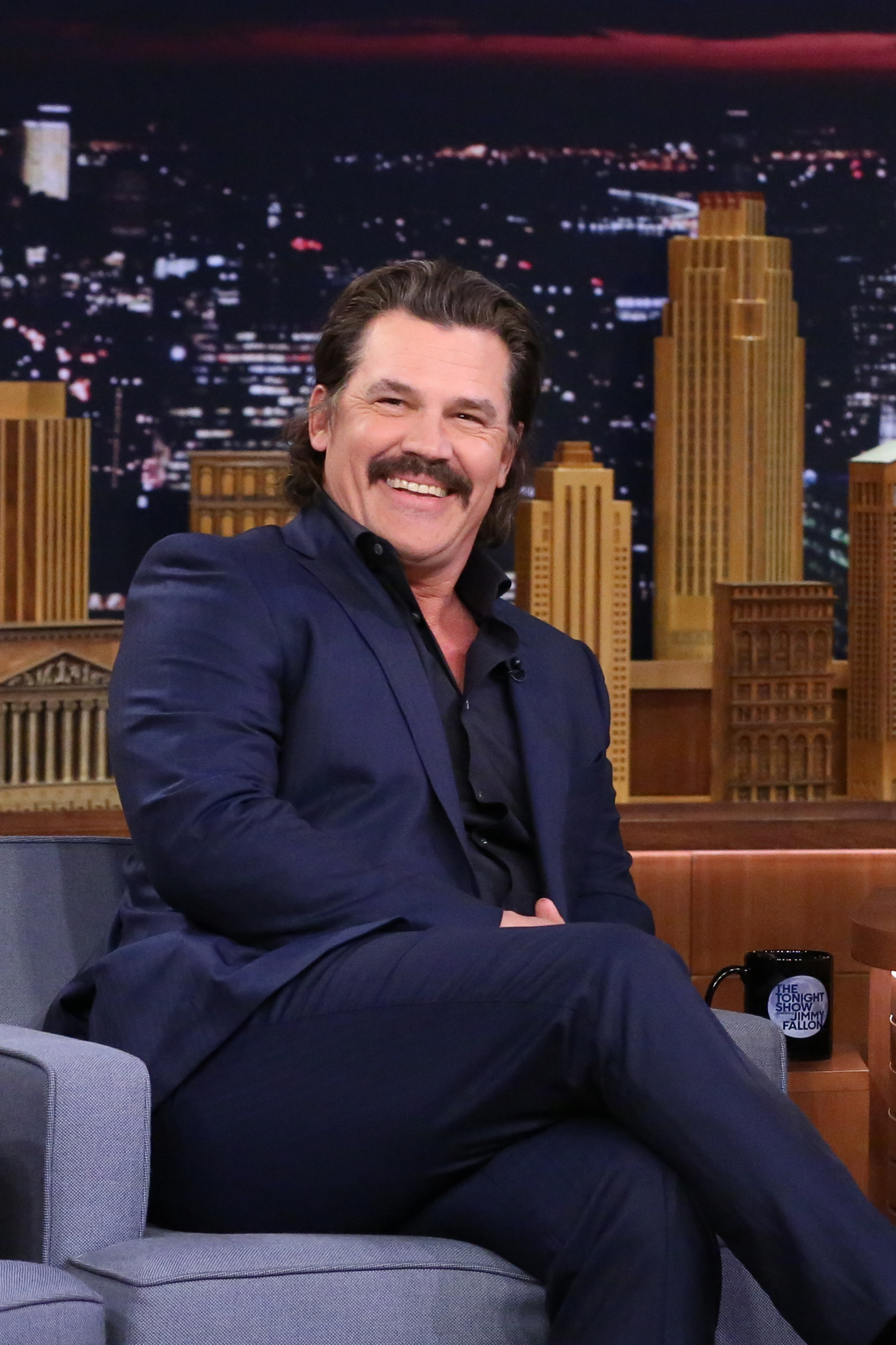 Jimmy Fallon Porn - Jimmy Fallon Shaves Josh Brolin's Mustache on 'The Tonight Show' â€” See the  Video! - Closer Weekly