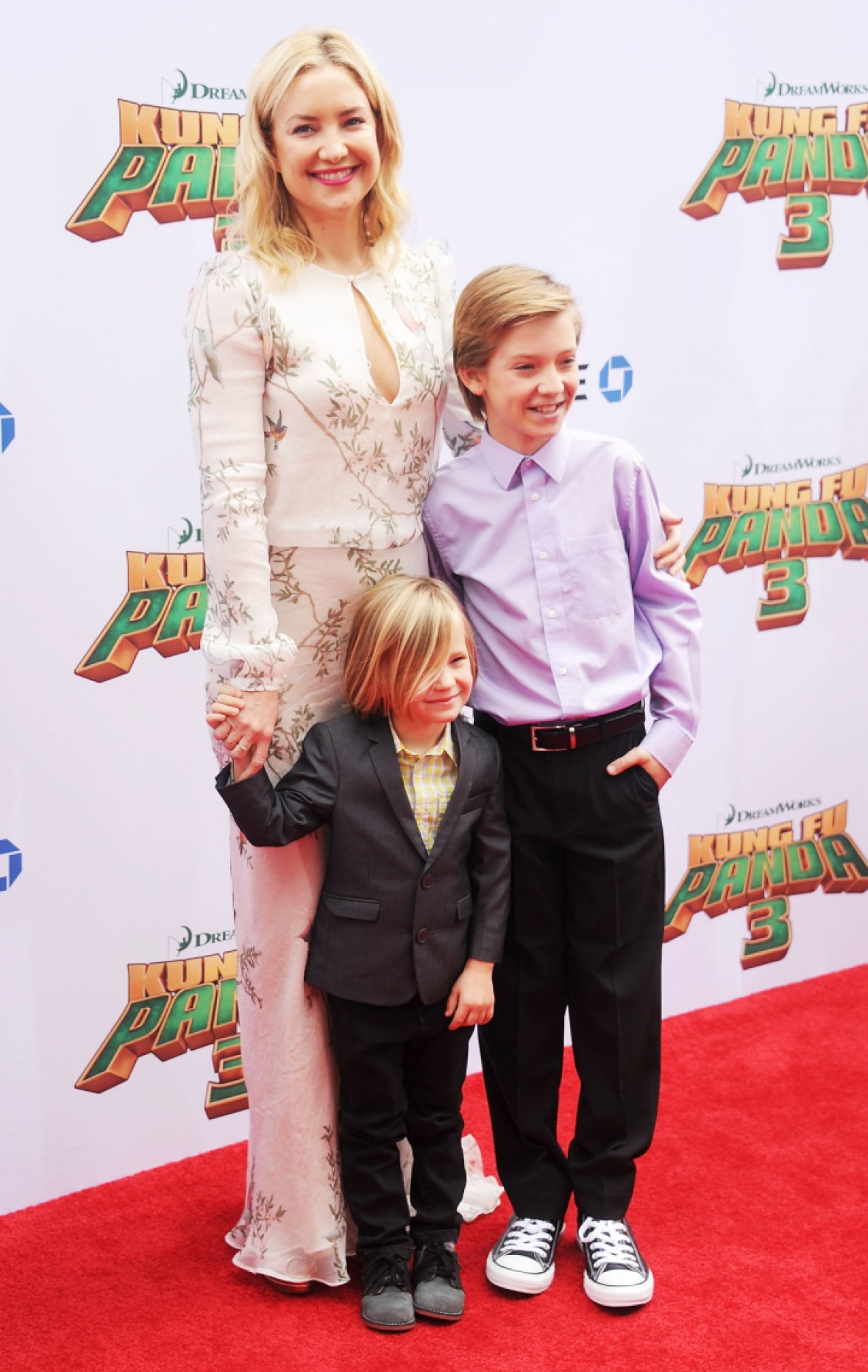 Kate Hudson Hits the Red Carpet With Her Adorable Sons Ryder and ...