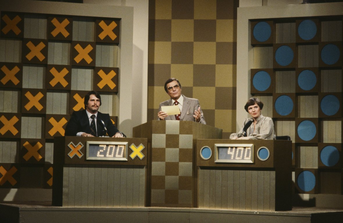 Peter Marshall Shares 'Hollywood Squares' Behind-the-Scenes Secrets on the Show's 50th ...