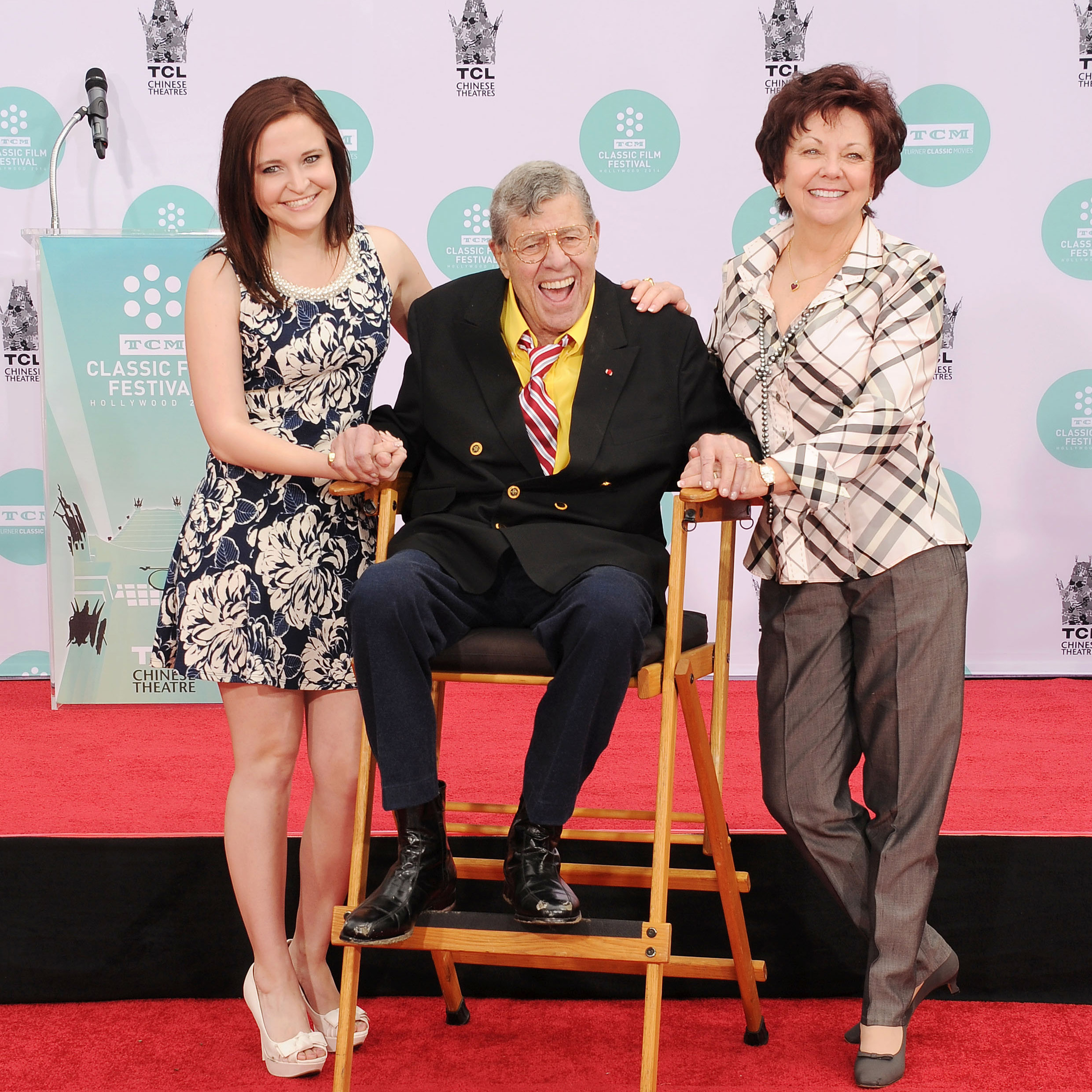 Jerry Lewis Excludes Six Children From First Marriage in Last Will and Testament pic