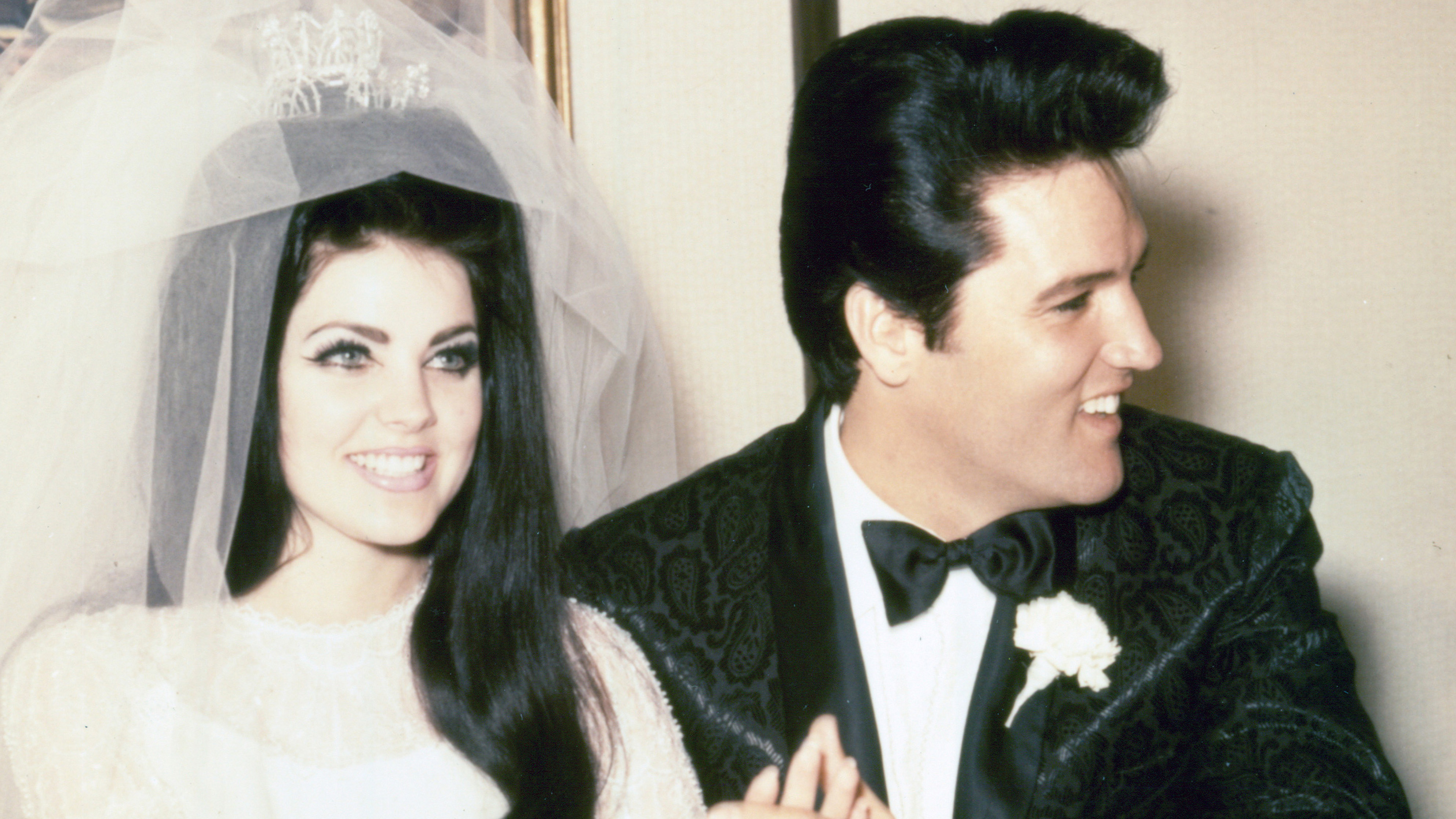 When Did Elvis and Priscilla Start Dating? - ChadMusser