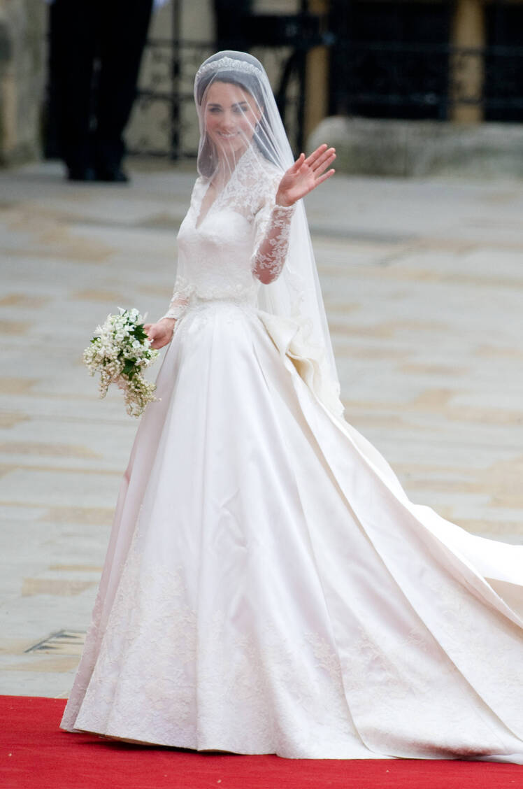 kate middleton wedding dress getty images kate middleton wedding dress getty images