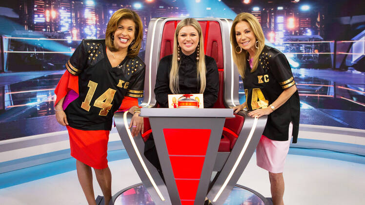 Kathie lee gifford hoda kotb on the voice