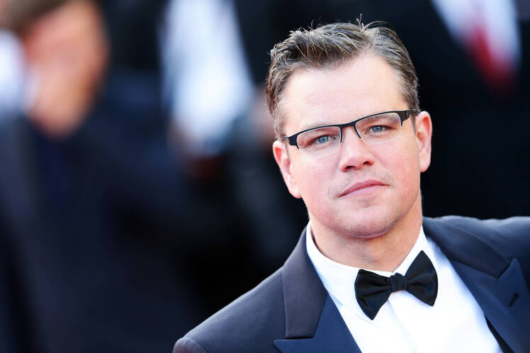 Matt damon moving family australia
