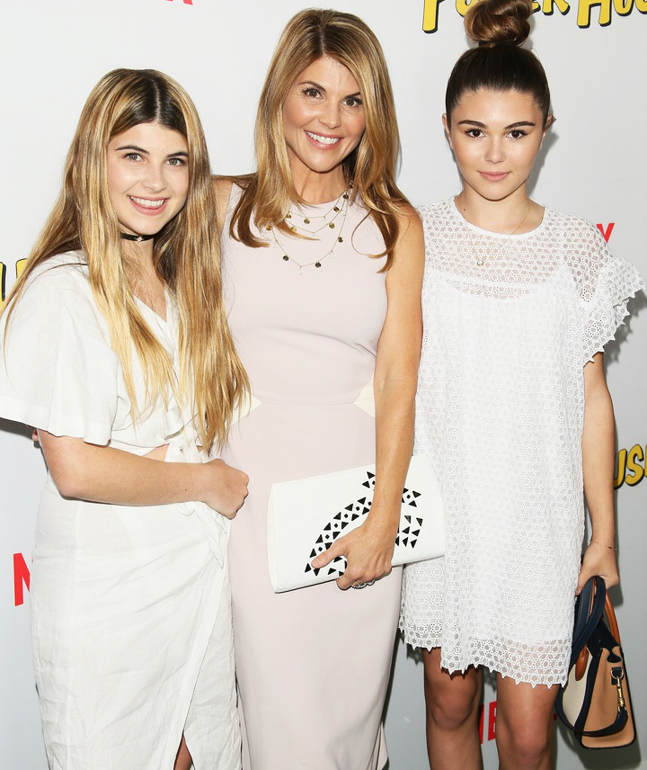 720px x 856px - Tiffani Thiessen Hits the Red Carpet With Her Lookalike Daughter Harper â€”  See the Cute Pics! - Closer Weekly