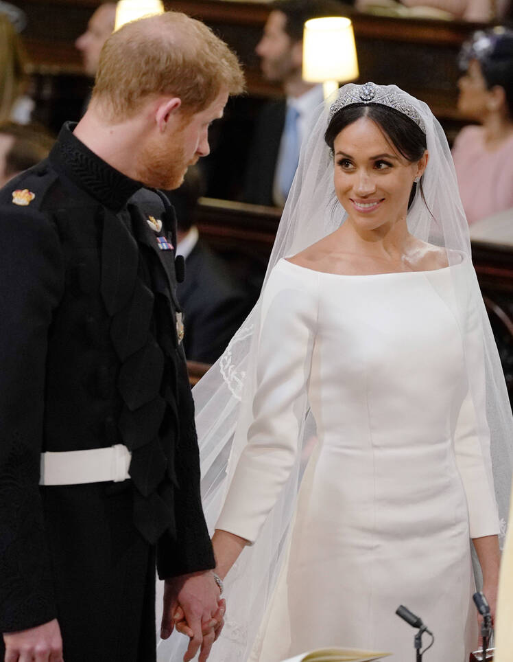 prince harry meghan markle altar getty images