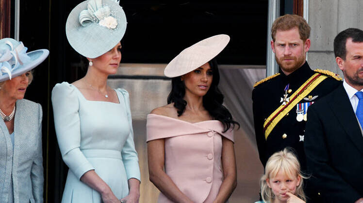 Meghan shoulders