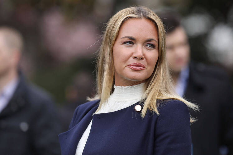 Vanessa trump twitter divorce