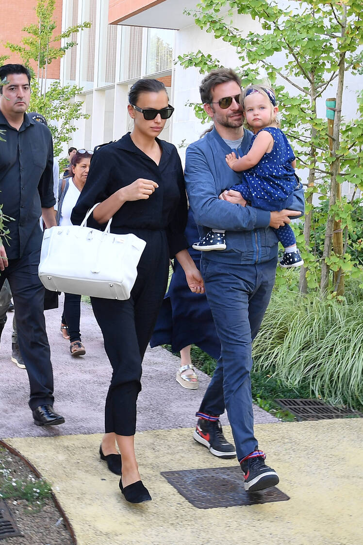 bradley cooper family