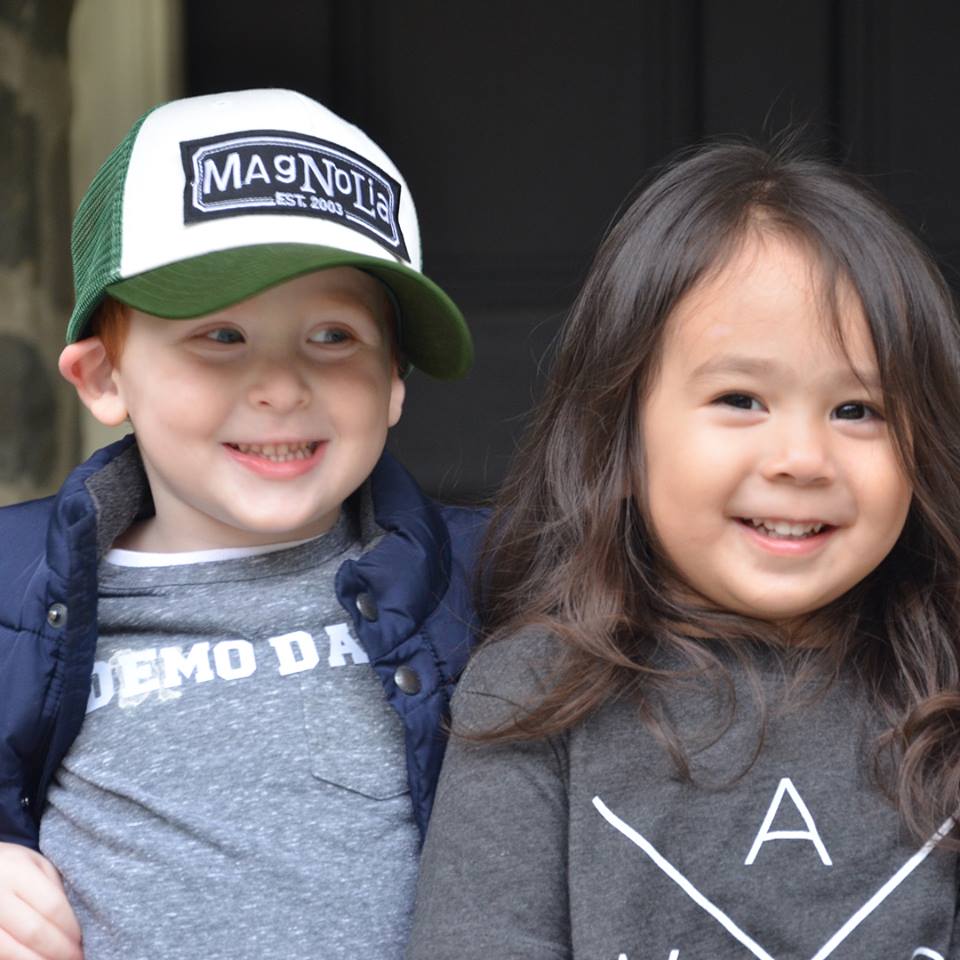 Toddler Bffs Dress Up As Chip And Joanna Gaines For Halloween See The Pics