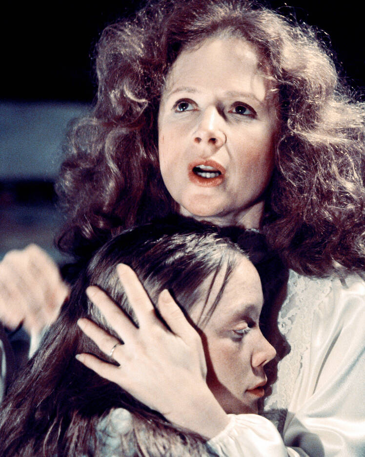 piper and sissy in 'carrie.' (photo credit: getty images)