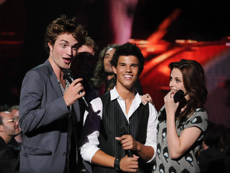 twilight-robert-pattinson-taylor-lautner-kristen-stewart