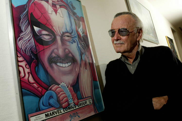 stand-lee-and-portrait