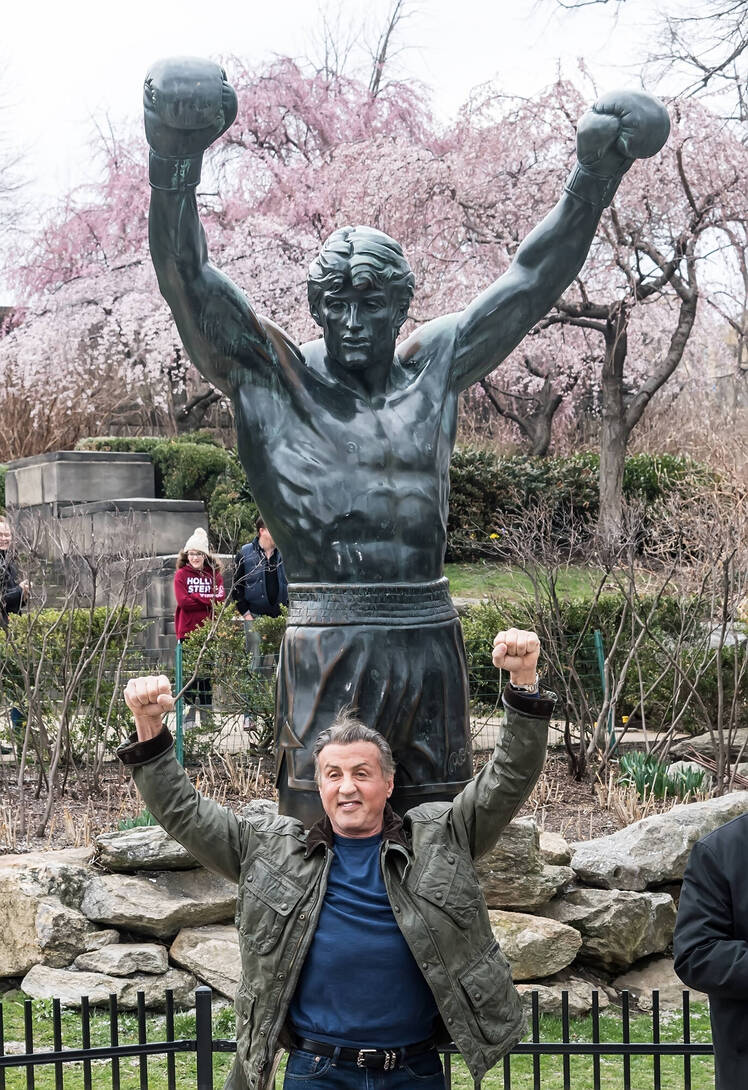 sylvester-stallone-rocky-statue