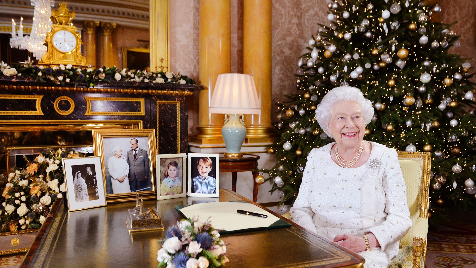 Buckingham Palace Transformed With Christmas Decorations In New Video