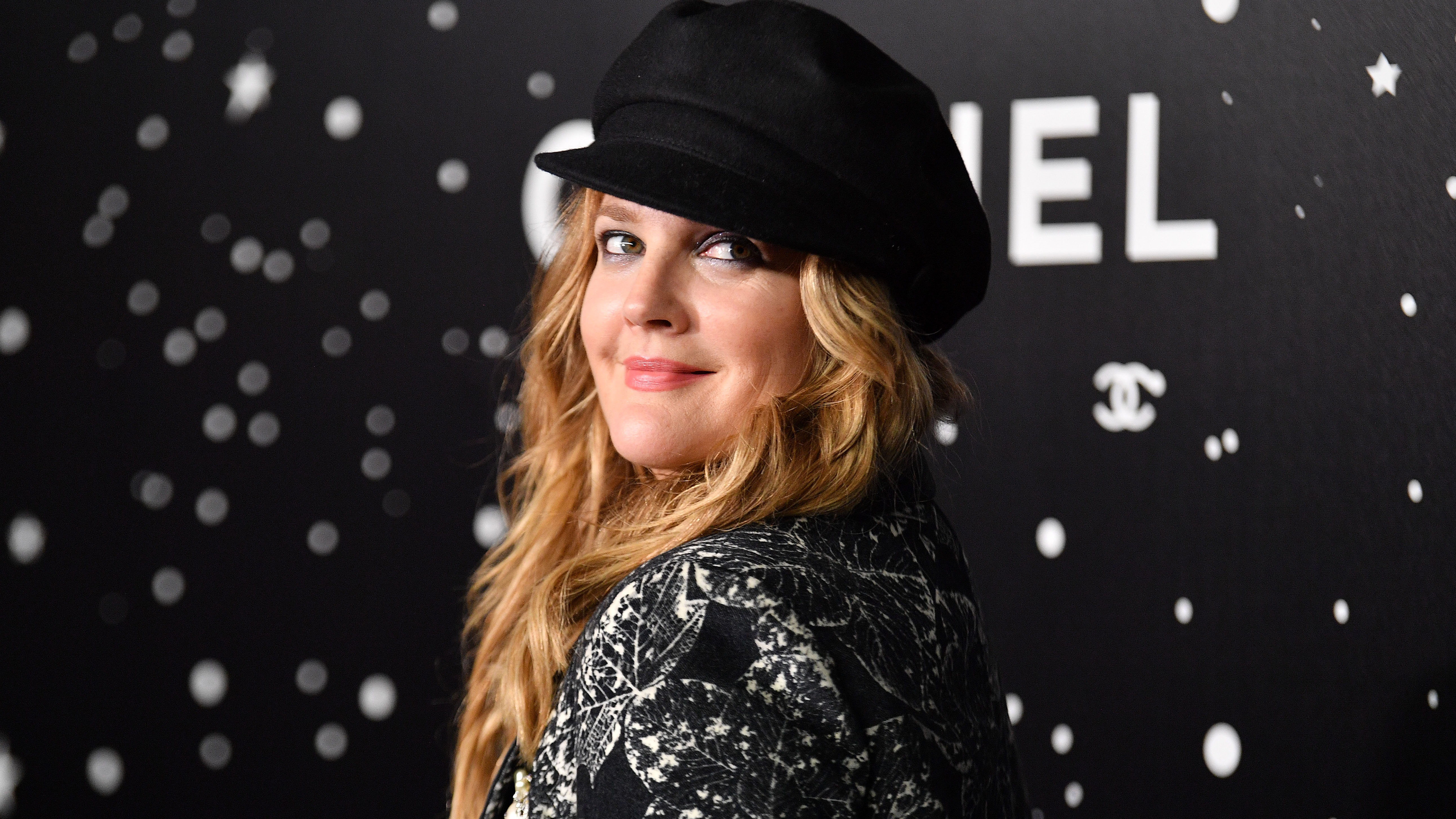 Drew Barrymore Shows Off Her 25Pound Weight Loss In Before And After Photo