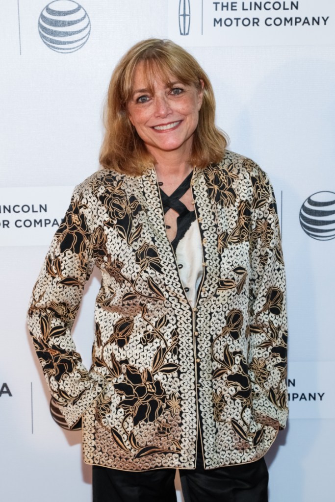 Karen Allen Says It Was 'Particularly Difficult' To Leave ...