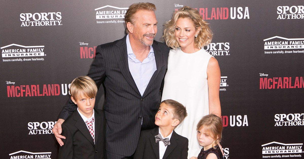 Kevin Costner's Children Meet The 7 Kids in His Blended Family!