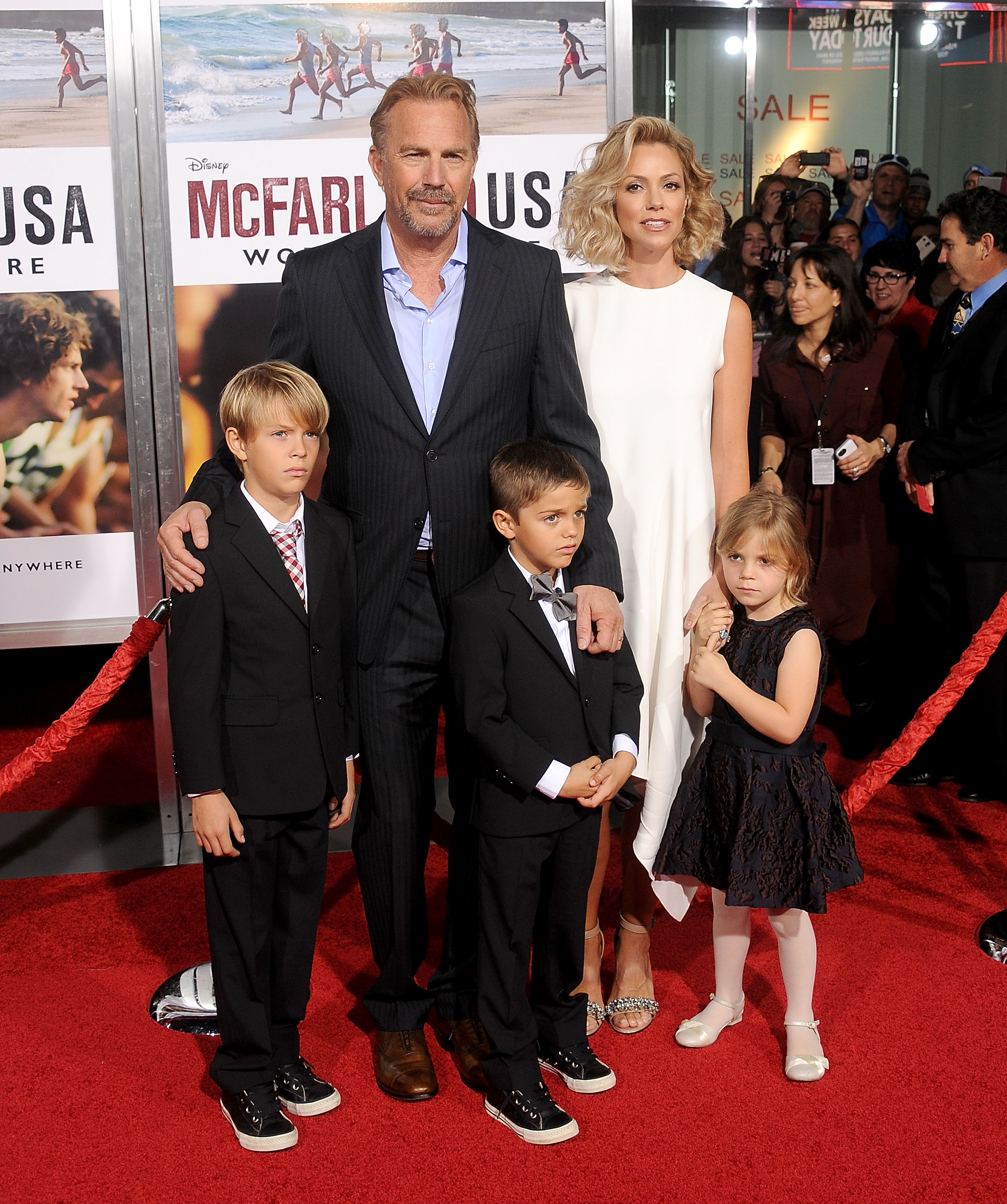 Kevin Costner's Children Meet The 7 Kids in His Blended Family