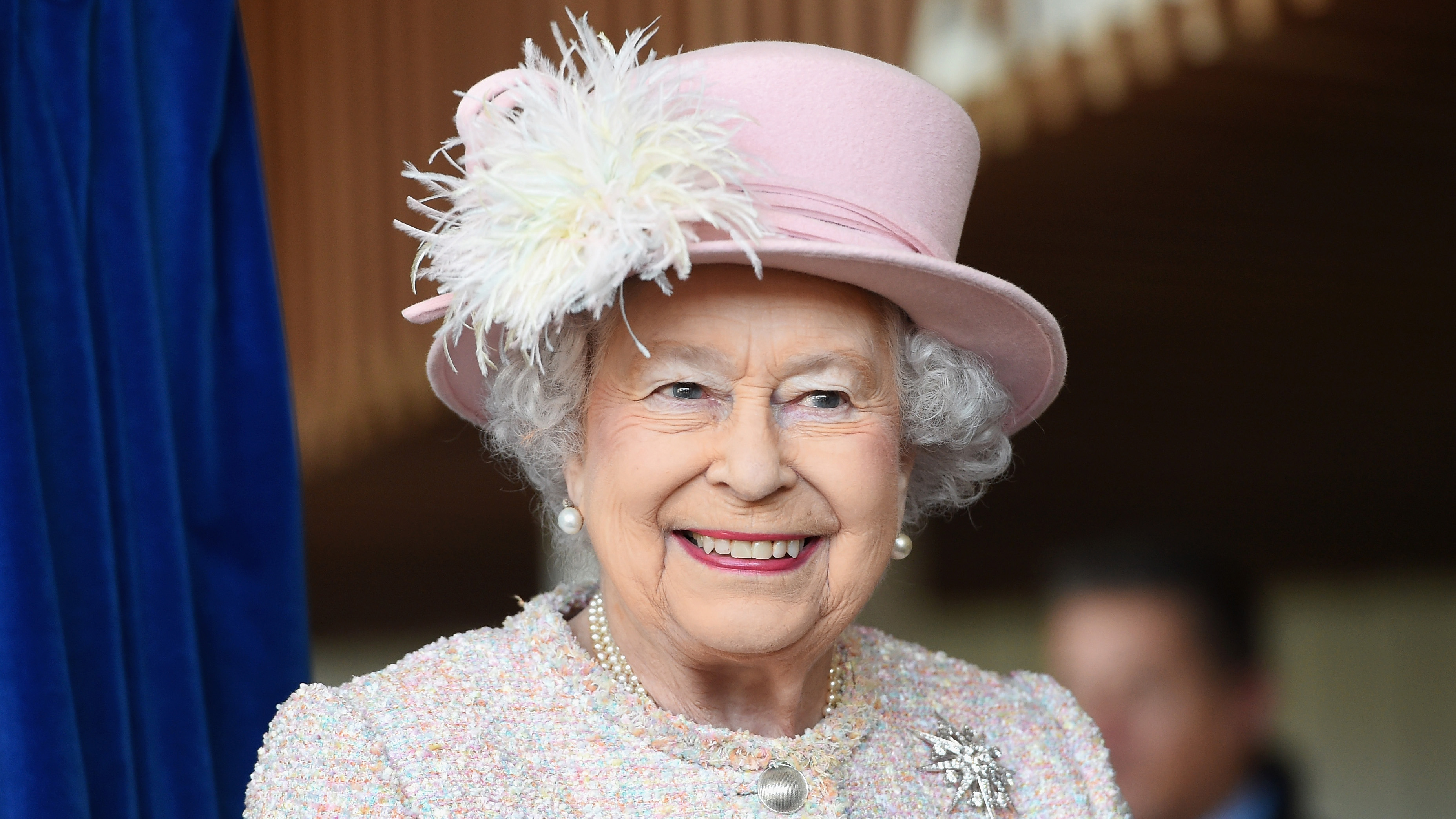 Queen Elizabeth: Why she is never without Launer handbags - secret meaning