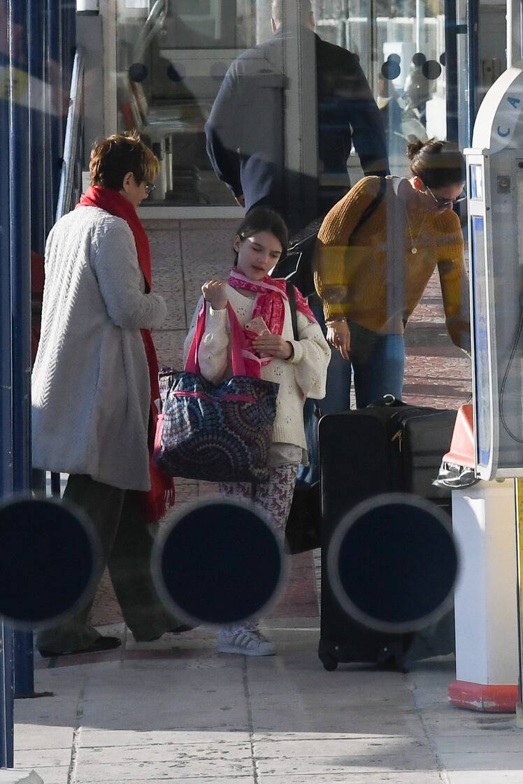 Katie Holmes at Mytilini airport