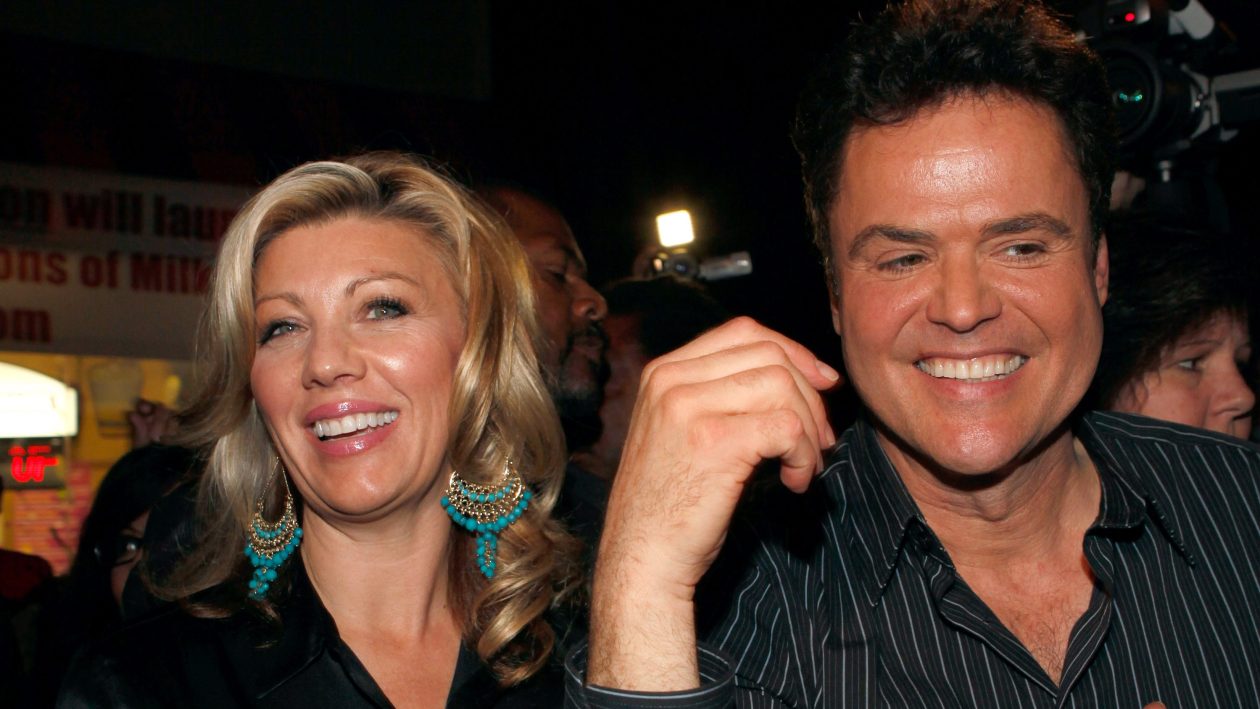 Donny And Debbie Osmond Singer Wishes Wife A Happy Anniversary