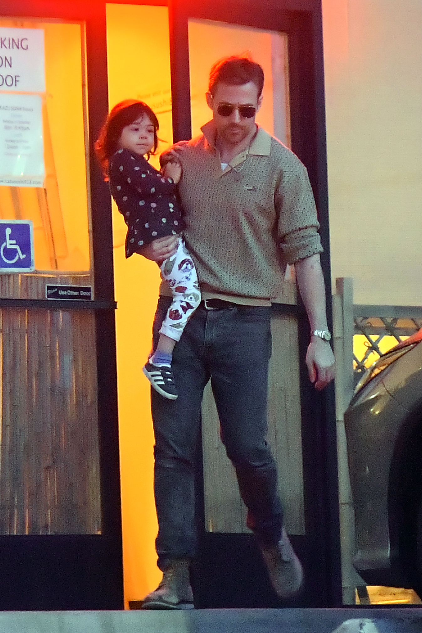 Ryan Gosling and Eva Mendes Go on Sushi Date With Daughters: Photos ...