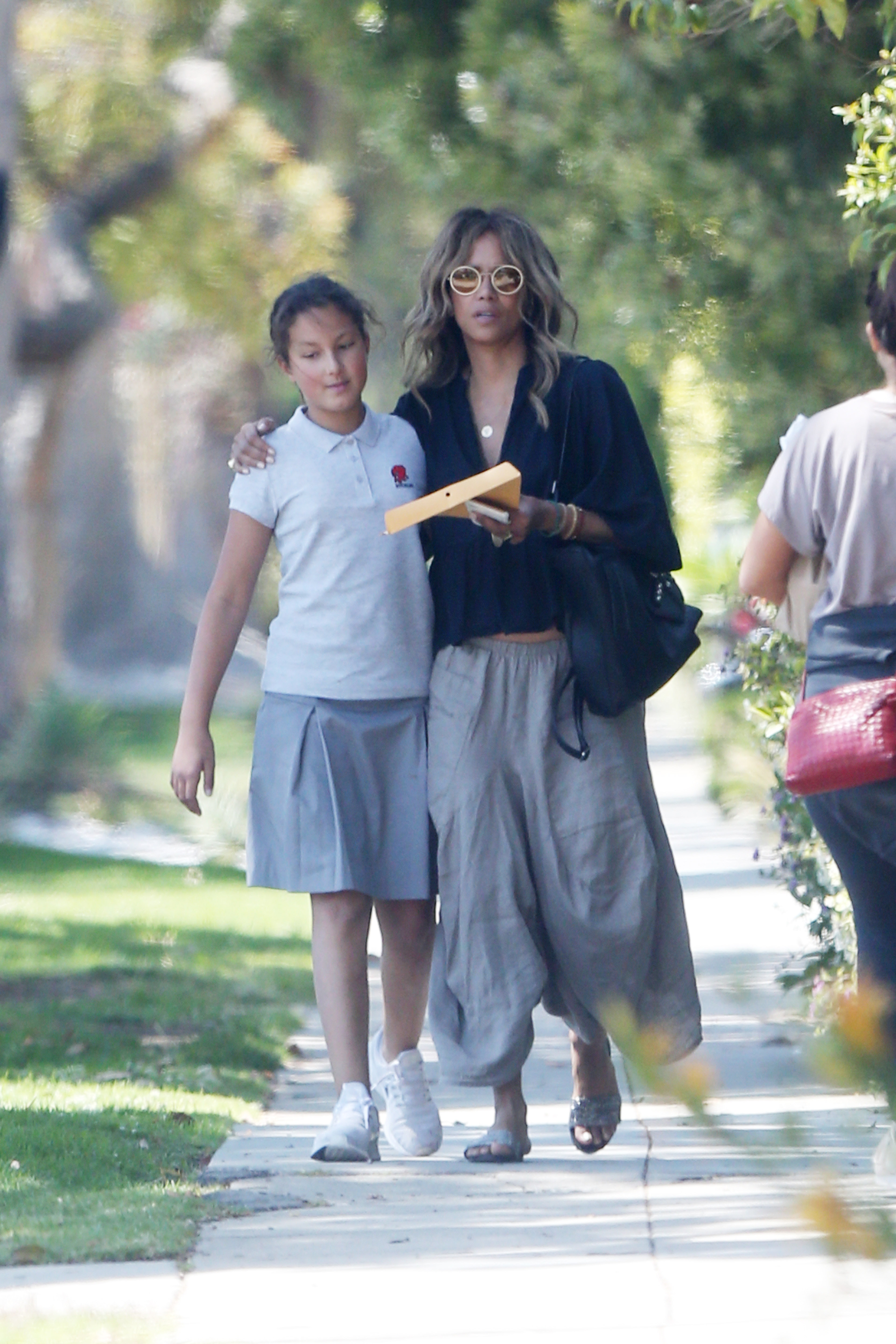 Halle Berry and Daughter Nahla Spotted After School Together Pics