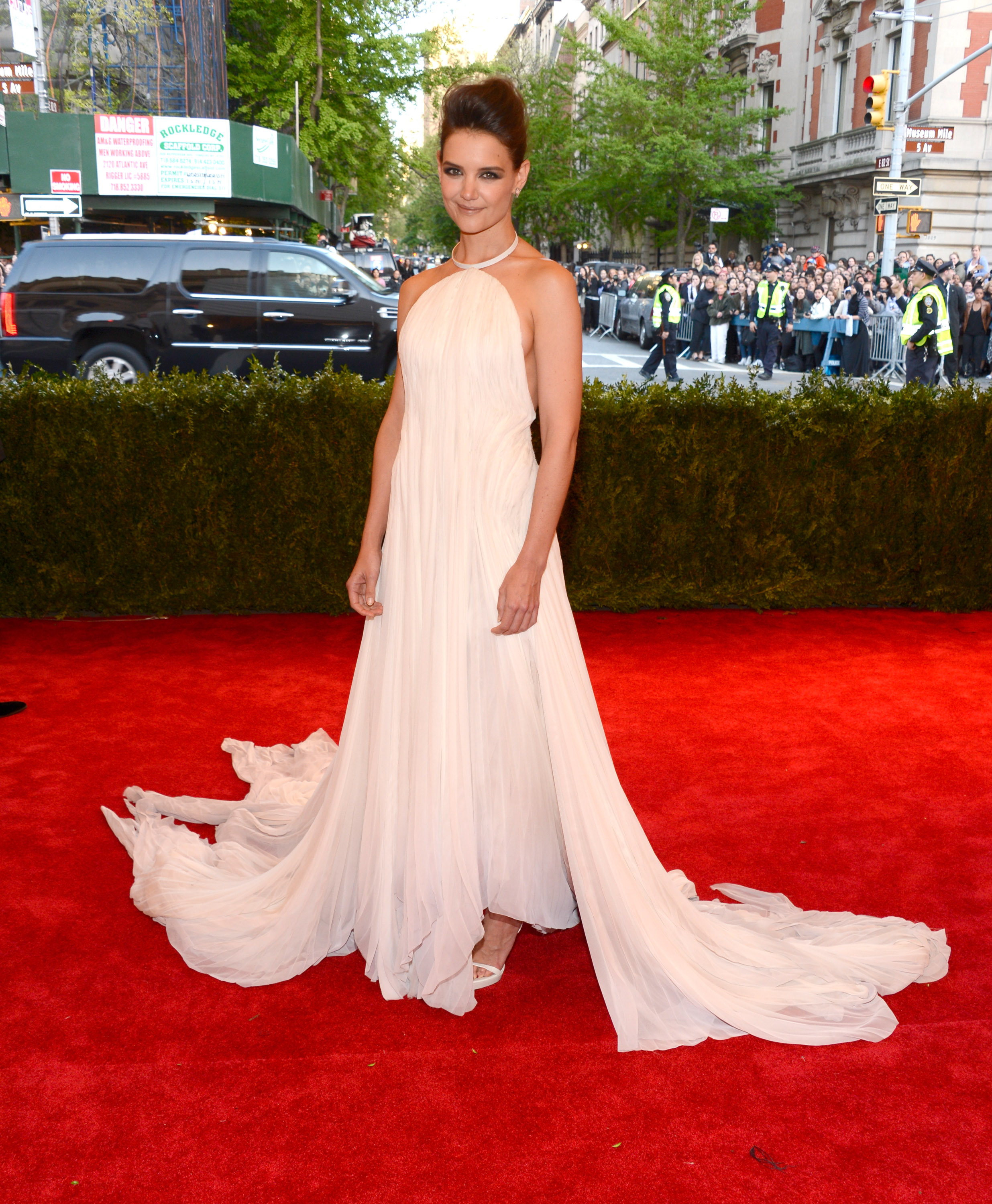 Katie Holmes’ Met Gala Looks Photos of Outfits Over the Years Closer