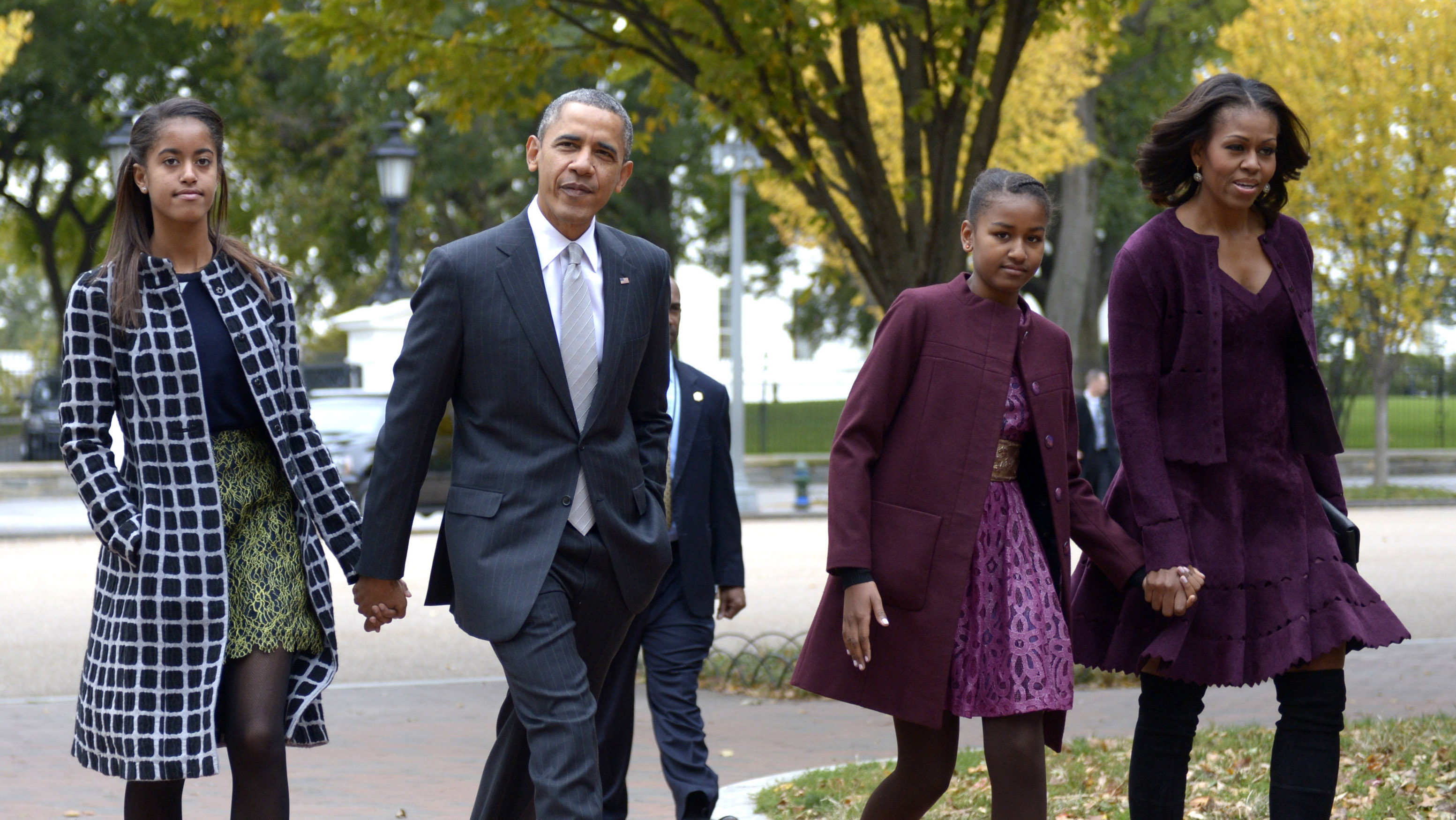 Barack Obama And Michelle Obama Daughter Sasha Goes To College 