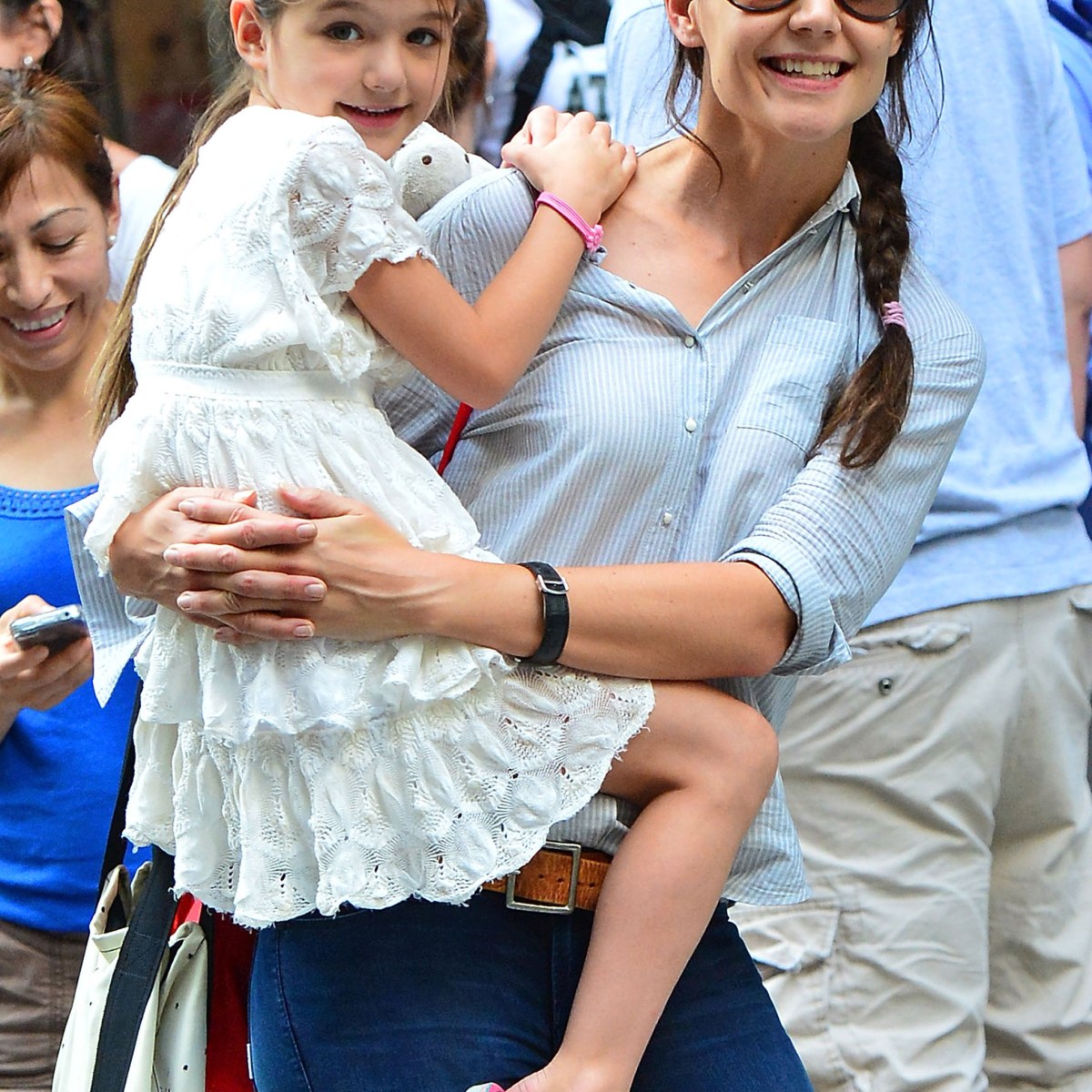 Suri Cruise Through The Years Katie Holmes And Tom Cruise S Child