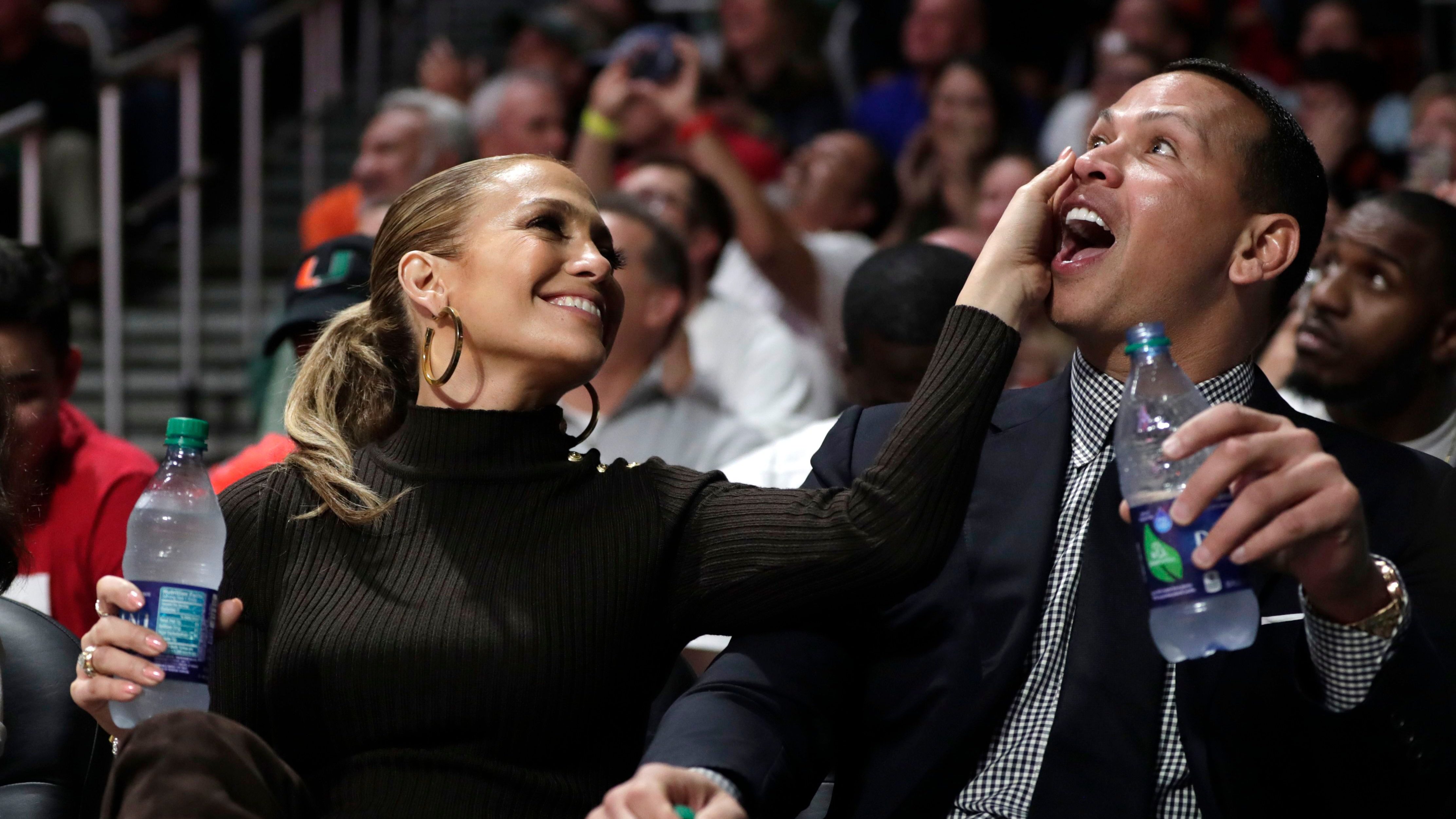 Jennifer Lopez Sings Happy Birthday to Alex Rodriguez During Concert