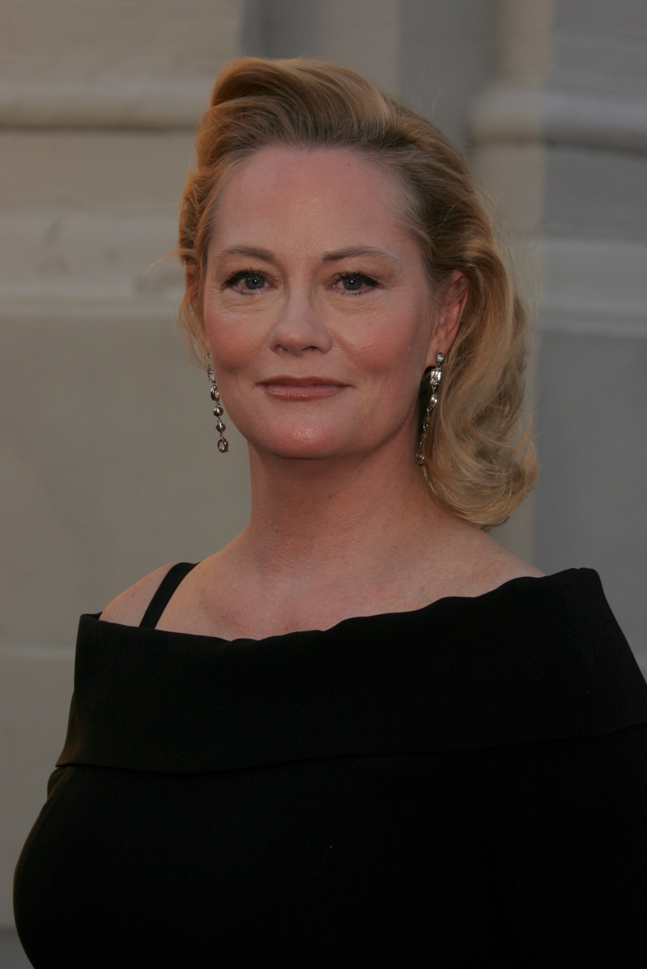 Cybill Shepherd on 'Moonlighting' Chemistry and Dating Elvis Presley