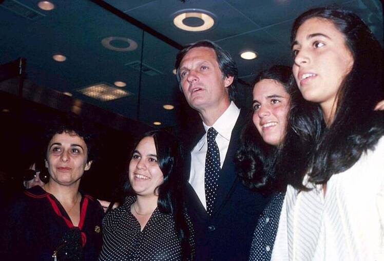 alan-alda-daughters