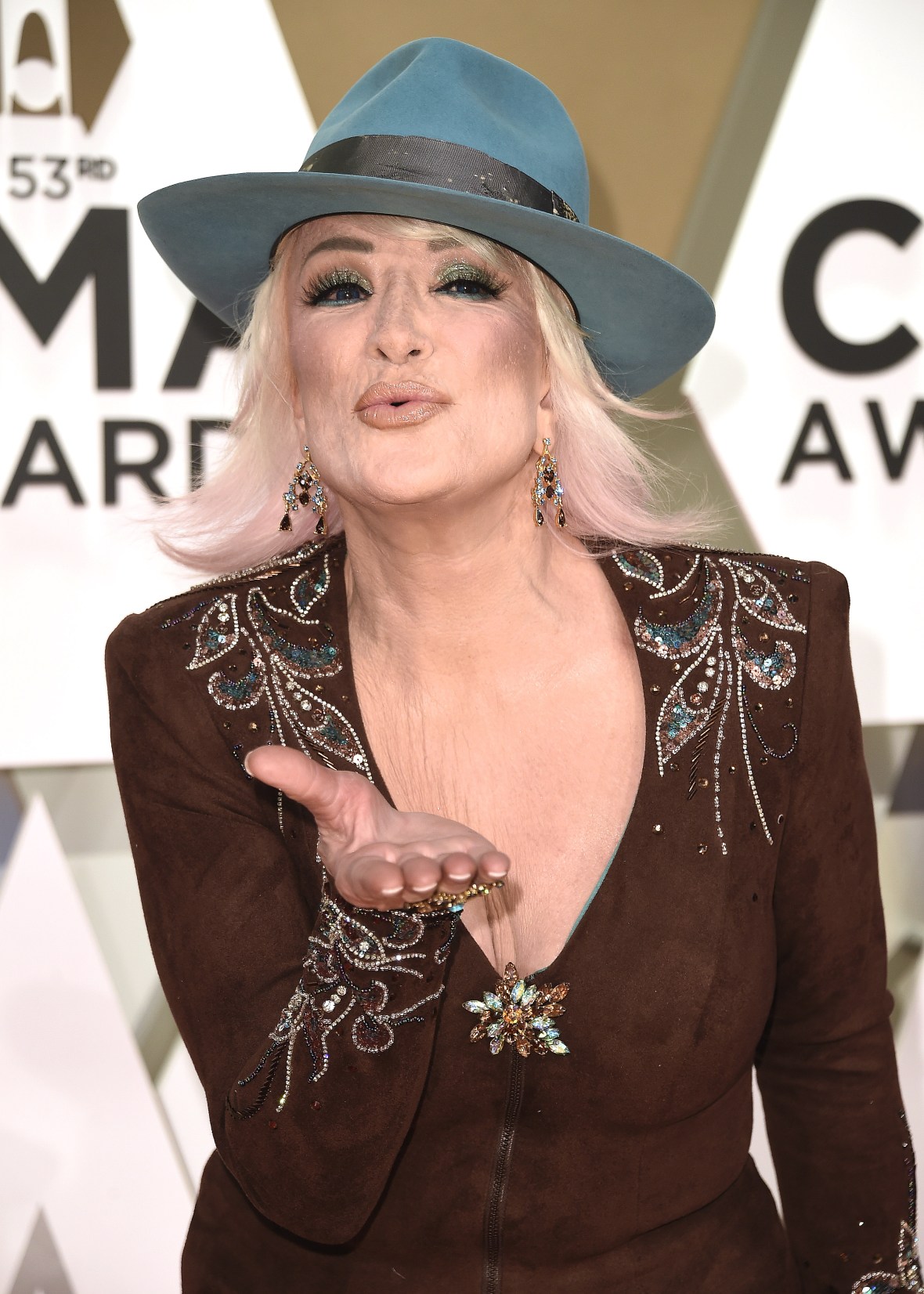 Tanya Tucker: Pink Hair Is for Friend Battling Breast Cancer