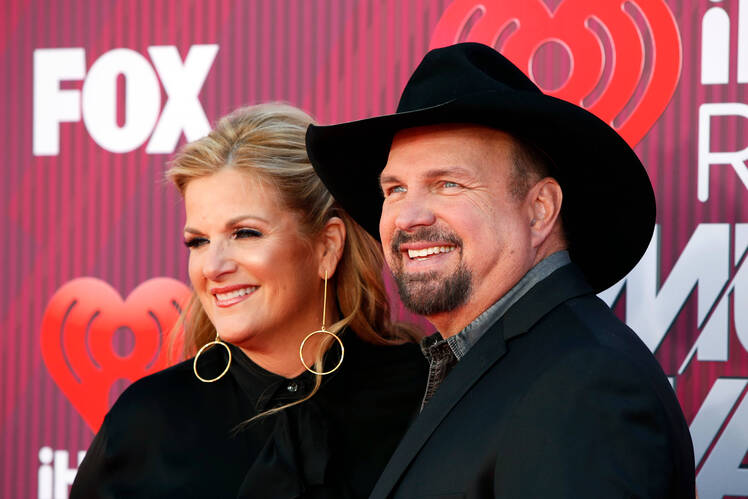 Trisha Yearwood and Garth Brooks