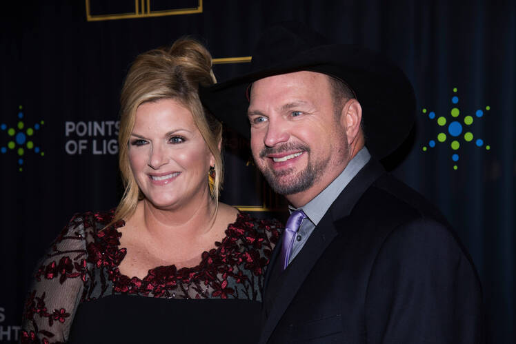 garth-brooks-trisha-yearwood