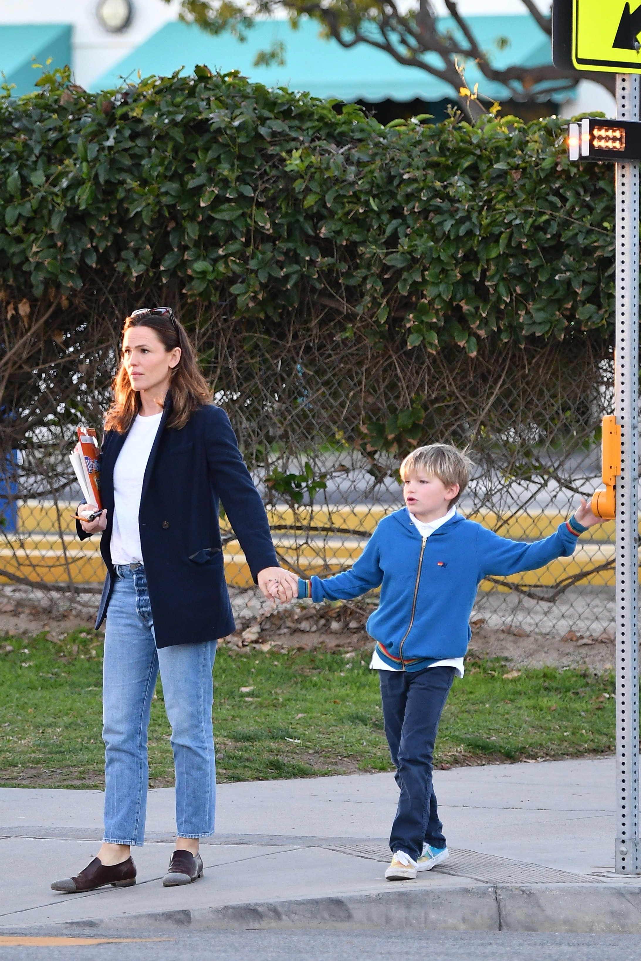 Jennifer Garner Son Samuel Enjoy Outing In Los Angeles Photos 