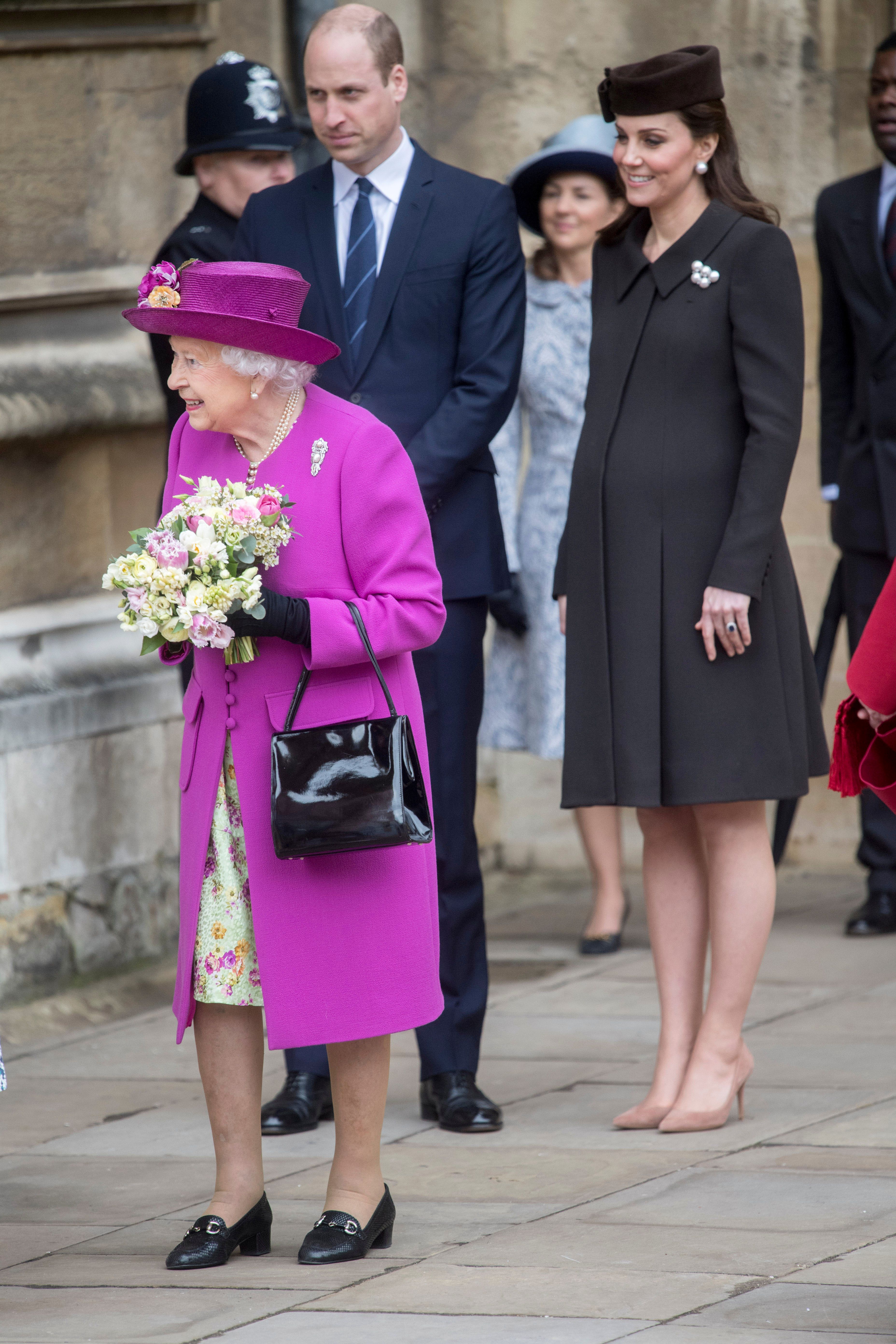 Queen Elizabeth Supports Prince William and Kate Middleton | Closer Weekly